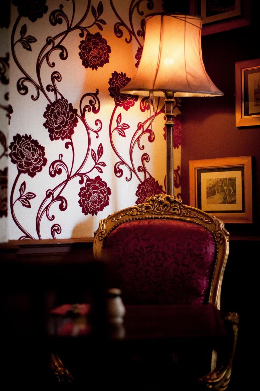 The Tower Arms Hotel Iver Extérieur photo